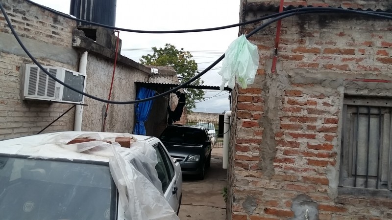 SE VENDE CASA. CALLE 19 E/ 22 Y 24 Bo PRIMERO DE MAYO