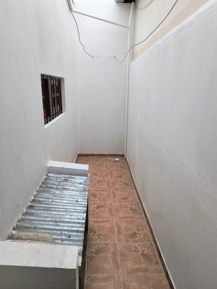 RODRIGUEZ PEÑA 179 - 29 E/ 6 Y 4 CENTRO