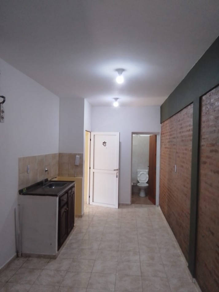 JOSE HERNANDEZ 620 - 5 E/ 8 Y 10 ENSANCHE SUR - ZONA UNCAUS