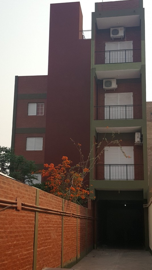 JOSE HERNANDEZ 620 - 5 E/ 8 Y 10 ENSANCHE SUR - ZONA UNCAUS