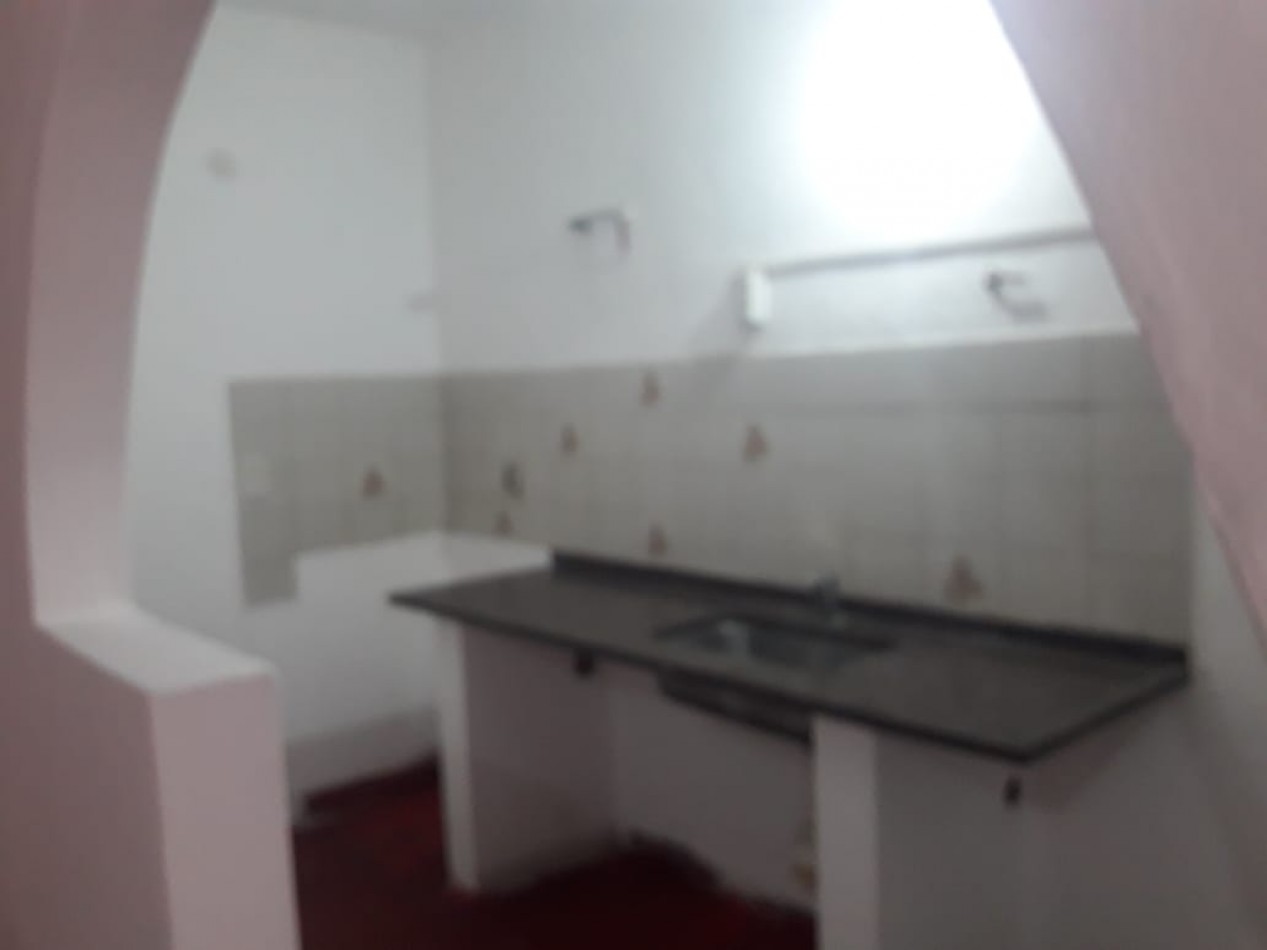 GDOR. CASTELLS 794 - 19 ESQ. 18 ORO BLANCO - ZONA UNCAUS 